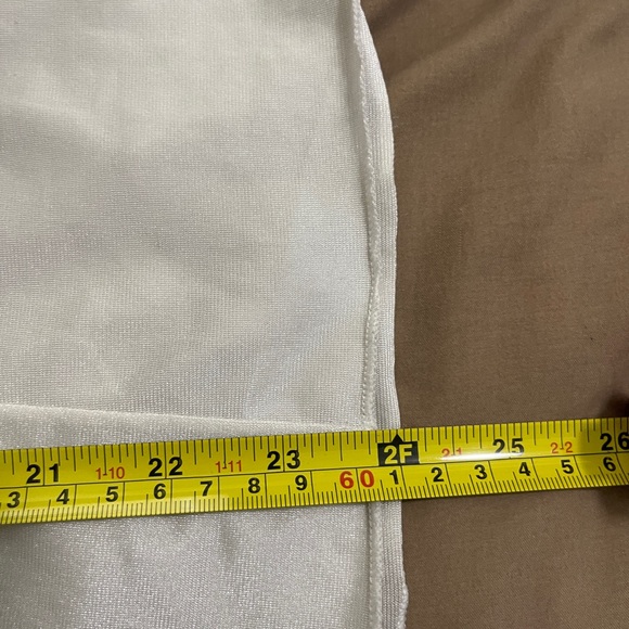 Olga Womens Lace Cami Top Size XL Cream Undershirt Loungewear Coquette - Picture 11 of 13